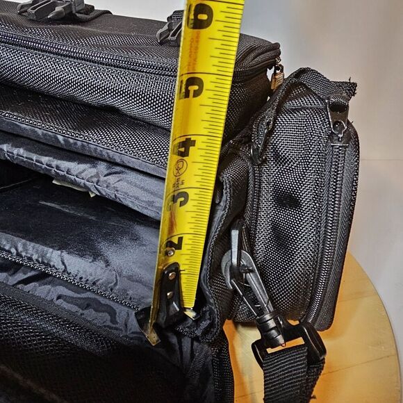 VINTAGE Kodak Black Padded Camera Bag With Multiple Pockets And Compartments - Picture 9 of 9